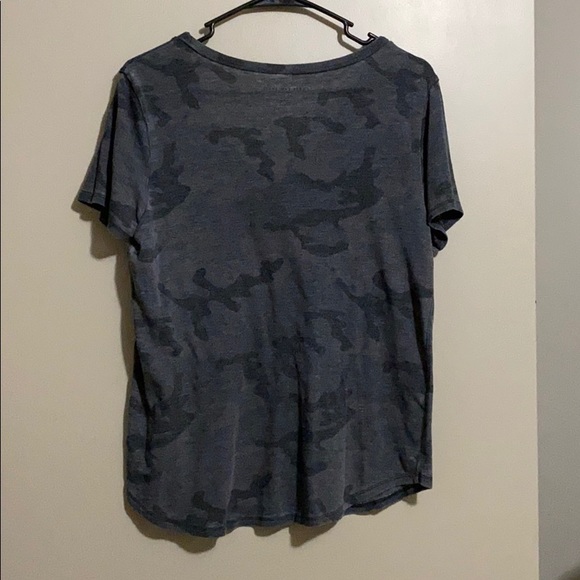 🔥🔥 American Eagle T-Shirt - Picture 3 of 4